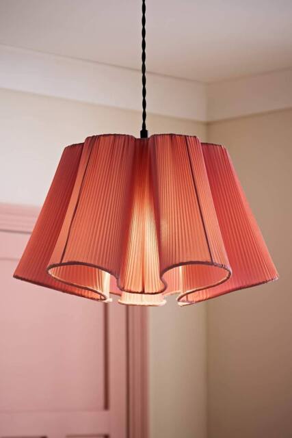 ValueLights Jemima Pleated Scalloped Easy Fit Lamp Shade in Pale Pink - image 1
