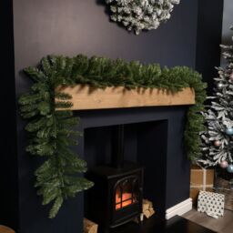 Samuel Alexander 2.7m x 30cm Plain Green Christmas Garland with 260 Bullet Tips - Size: 2.7m x 30 cm