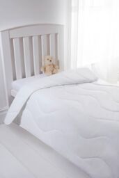 Clair De Lune 'Anti Allergy' 4 Tog Duvet in White - Size: Single - thumbnail 1