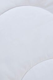 Clair De Lune 'Anti Allergy' 4 Tog Duvet in White - Size: Single - thumbnail 3