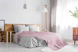 New Edge Blinds Waffle Collection Cotton Throw in Pink - Size: 178 cm x 254 cm - thumbnail 5