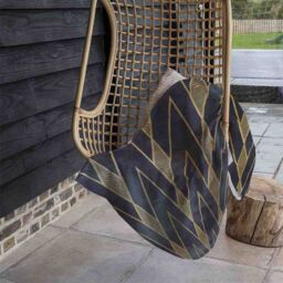 Benjamin Tate Design Gold Geometreic Lines Blanket in Natural - Size: 120 cm x 150 cm - thumbnail 4