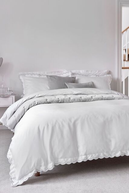 CHRISTY Scallop Edge Cotton Sateen Duvet Sets in Grey - Size: Single - image 1