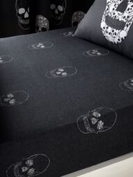 Catherine Lansfield 'Skulls' Halloween Fitted Sheet in Grey - Size: Double - thumbnail 1