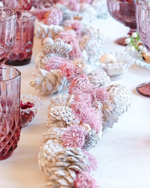 Dibor Dining Table Centrepiece Pine Cone & Pink Bauble Table Garland Swag - Size: Large - image 1