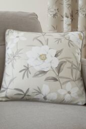 Dreams & Drapes 'Eve' Filled 100% Cotton Cushion With Modern Floral Print in Natural - Size: 43 cm x 43 cm