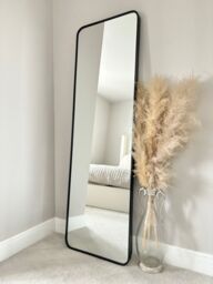 Downton Interiors Stunning Black Rectangular Metal Frame Wall or Floor Standing Dressing Mirror 145cm x 45cm - Soho Collection - Size: XL - thumbnail 3