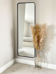 Downton Interiors Stunning Black Rectangular Metal Frame Wall or Floor Standing Dressing Mirror 145cm x 45cm - Soho Collection - Size: XL - thumbnail 2