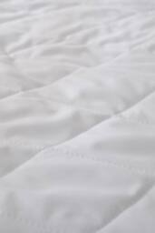 The Lyndon Company Quick Dry Quilted Mattress Protector - Deyongs 1846 in White - Size: King - thumbnail 5