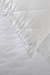 The Lyndon Company Quick Dry Quilted Mattress Protector - Deyongs 1846 in White - Size: King - thumbnail 3
