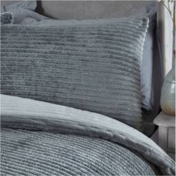 Smart Living Luxurious Reversible Sparkle Ribbed Fleece Duvet Cover & Pillowcases in Grey - Size: Double - thumbnail 4