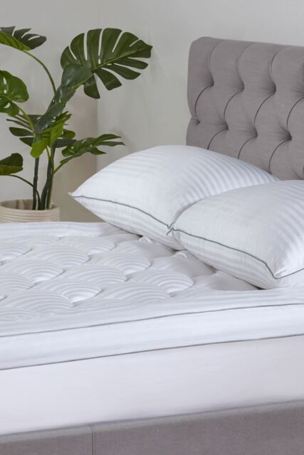 BHS 5 Star Hotel Collection Australian Wool Enhancer in White - Size: King - image 1