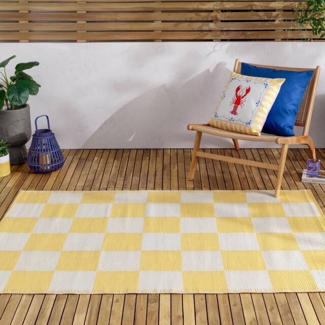 Furn Checkerboard Outdoor Rug in Yellow - Size: 120 cm x 180 cm - image 1