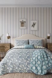 Helena Springfield 'Woodland Trellis' Fleece Blanket in Blue - Size: 140 cm x 180 cm - thumbnail 2