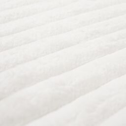 OHS Faux Fur Ribbed Fleece Throw Blanket Winter Warm Supersoft in White - Size: 120 cm x 150 cm - thumbnail 2