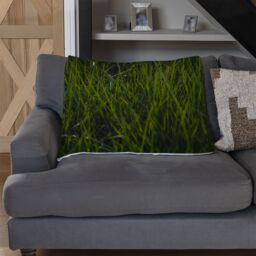 Benjamin Tate Design Fresh green grass background, natural grass Designer Blanket - Size: 120 cm x 150 cm - thumbnail 2