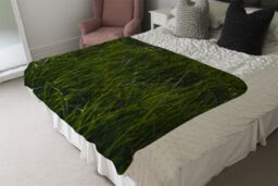 Benjamin Tate Design Fresh green grass background, natural grass Designer Blanket - Size: 120 cm x 150 cm - thumbnail 4