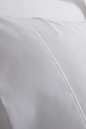 Bianca Luxury 800 Thread Count Cotton Sateen Duvet Cover Set in White - Size: King - thumbnail 2