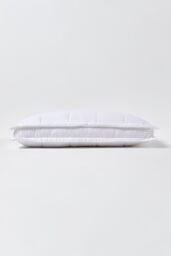 Homescapes Luxury Hypoallergenic Bamboo Pillow for Side Sleepers in White - thumbnail 3
