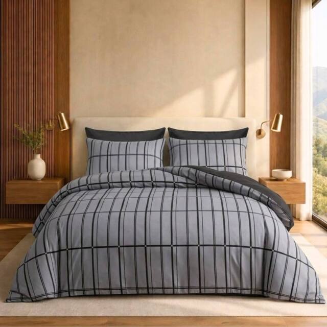 Pamposh Microfibre Duvet Cover Set King Size Reversible Bedding Sets in Grey - Size: Super King - image 1
