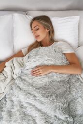 OHS Fluffy Fleece Weighted Blanket Sensory Throw, 125 x 180cm - 6kg in Silver - Size: 125 cm x 180 cm - thumbnail 5