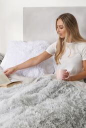 OHS Fluffy Fleece Weighted Blanket Sensory Throw, 125 x 180cm - 6kg in Silver - Size: 125 cm x 180 cm - thumbnail 3