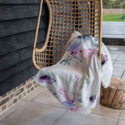 Benjamin Tate Design Watercolour Flowers Blanket in Natural - Size: 120 cm x 150 cm - thumbnail 4