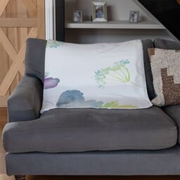 Benjamin Tate Design Watercolour Flowers Blanket in Natural - Size: 120 cm x 150 cm - thumbnail 2
