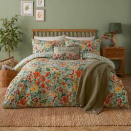 Furn Meadow Haze Printed Duvet Cover Set in Green - Size: Super King - thumbnail 1