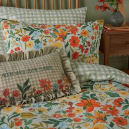 Furn Meadow Haze Printed Duvet Cover Set in Green - Size: Super King - thumbnail 2