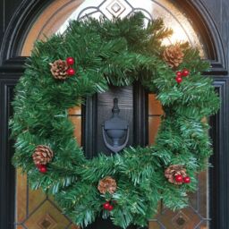 Samuel Alexander 50cm Premier Christmas Wreath With Festive Berry & Cones in Green - thumbnail 5