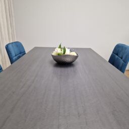 KOSY KOALA Grey Dining Table & 4 Blue Velvet Chairs Kitchen Dining Table for 4 Dining Room Dining Set - Size: 140 cm x 80 cm - thumbnail 2