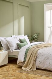 CHRISTY 'Hatton' Vintage Floral Reversible Cotton Duvet Cover Set in Green - Size: Super King