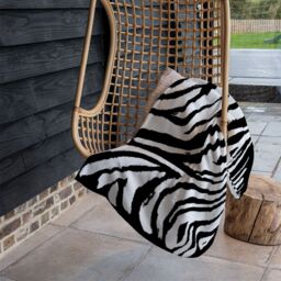Benjamin Tate Design Zebra Print Blanket in Natural - Size: 120 cm x 150 cm - thumbnail 4