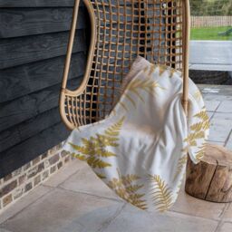 Benjamin Tate Design Gold Fern Blanket in Natural - Size: 120 cm x 150 cm - thumbnail 4
