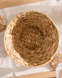 Dibor Traditional Water Hyacinth Footed Kitchen Fruit Storage Basket Bowl in Beige - Size: Medium - thumbnail 4