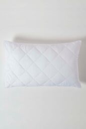 Homescapes Anti Allergy Pillow Protectors, Pack of 4 in White - thumbnail 5