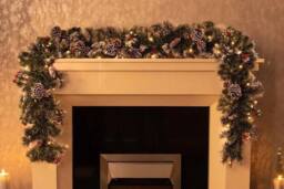 Marco Paul 6ft Pre-Lit Snow Dusted Christmas Garland in Green - thumbnail 2