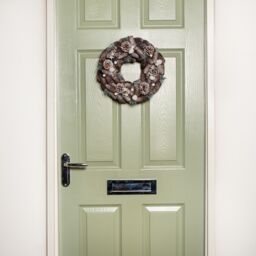 Samuel Alexander 36cm Frosted Hanging Christmas Wreath with Pine Cones & Wooden Stars - thumbnail 2