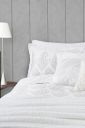 Nalu Nicole Scherzinger 'Dalisay' Cotton Sateen Duvet Set in White - Size: King - thumbnail 2