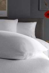 The Lyndon Company St Quentin 100% Cotton Reversible Duvet Bedlinen - Deyongs 1846 in White - Size: Double - thumbnail 4