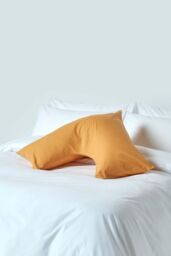 Homescapes Egyptian Cotton V Shaped Pillowcase 200 TC in Mustard - thumbnail 2