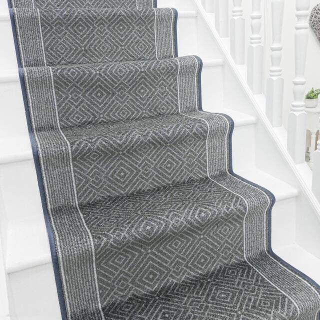 runrug Stair Runner Carpet - Soft & Comfortable, 8mm - 'Walton' in Grey - Size: 80 cm x 630 cm - image 1