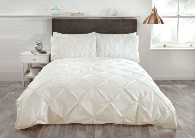 Rapport Home Pintuck Balmoral Duvet Cover Set in Cream - Size: Super King - image 1
