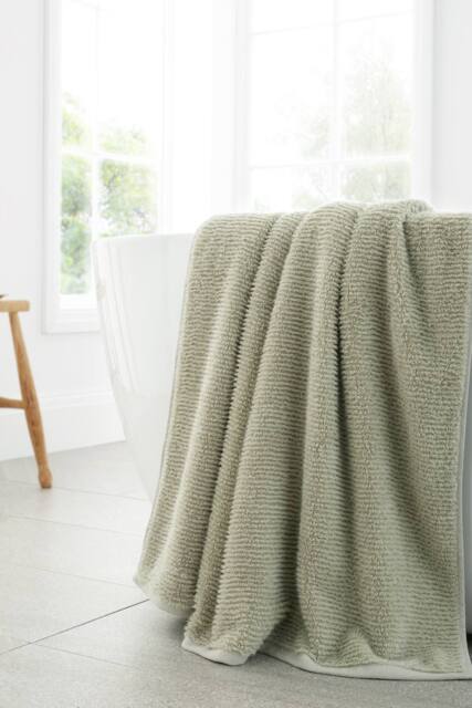 Bianca 'Soft Zero Twist Spa' Cotton Bath Sheet in Green - image 1
