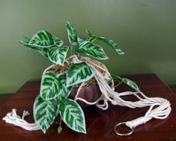 Leaf 85cm Hanging Artificial Potted Pothos Plant with Planter in Green - thumbnail 3