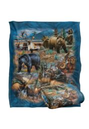 JQ Licensing Cf-Jp Big Game Hunting Silky Touch Super Soft Throw Blanket 152 X 127 cm in White - thumbnail 2