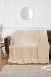 Rapport Home Ribbed Mink Faux Fur Blanket Throw in Ivory - Size: 150 cm × 200 cm - thumbnail 1