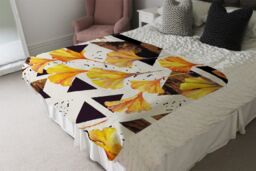 Benjamin Tate Design Orange Flowers & Triangles Blanket in Natural - Size: 120 cm x 150 cm - thumbnail 3