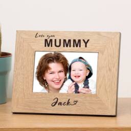 Uniqueful Women's Personalised Love You Mummy Wood Picture Frame 6x4 Silver Finish in Brown - thumbnail 3